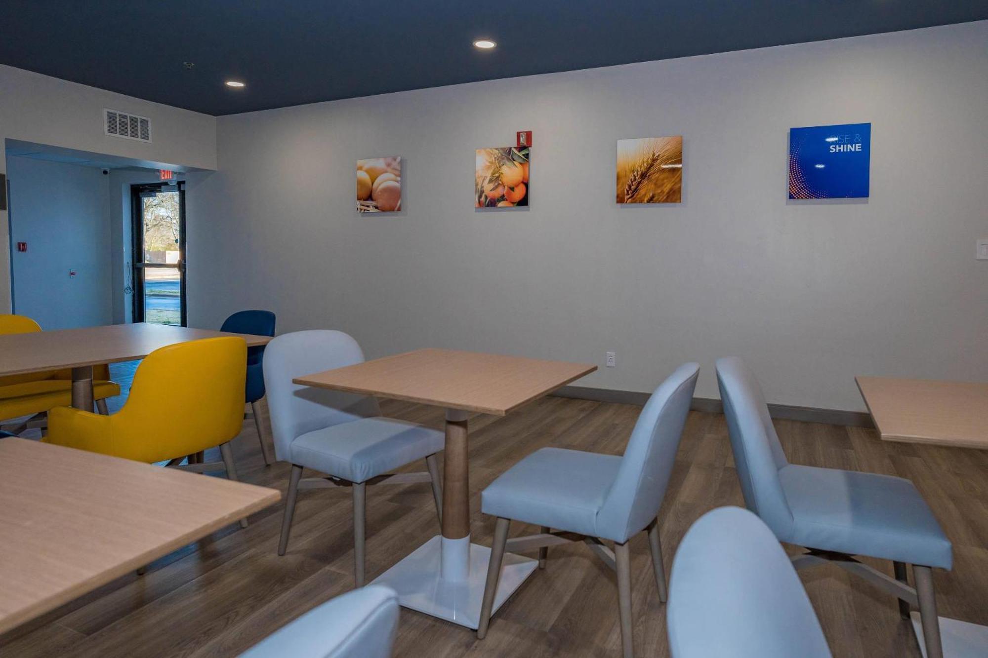 Comfort Inn & Suites River City Decatur Esterno foto