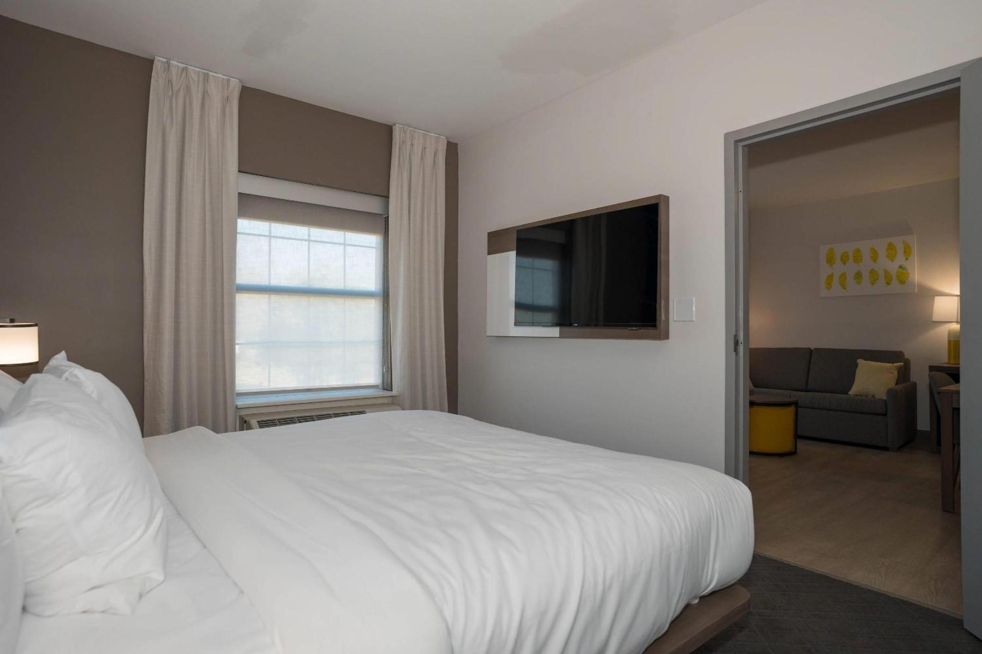 Comfort Inn & Suites River City Decatur Esterno foto
