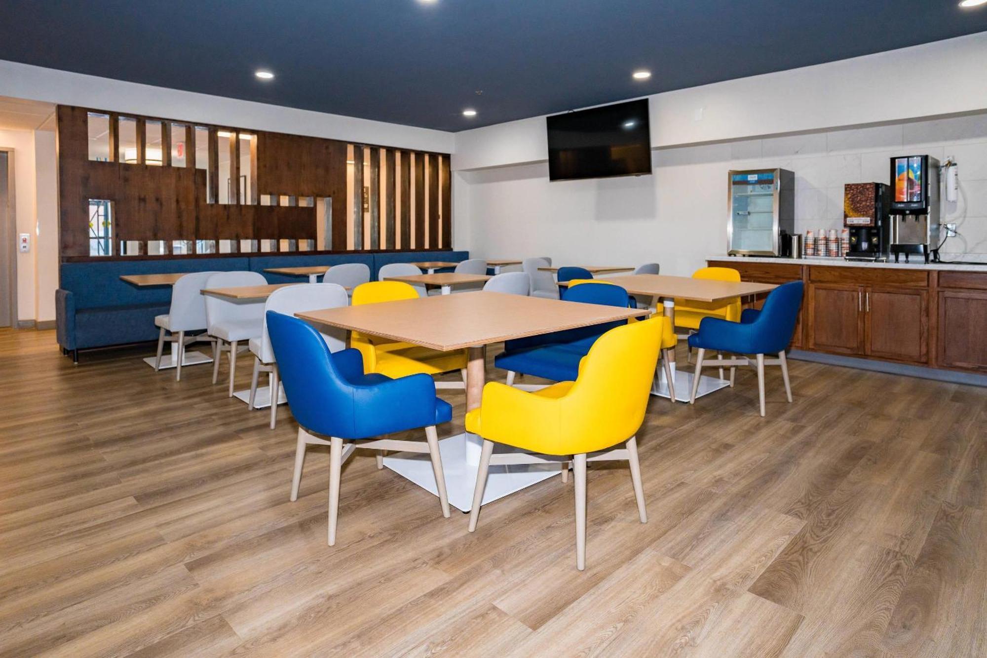 Comfort Inn & Suites River City Decatur Esterno foto